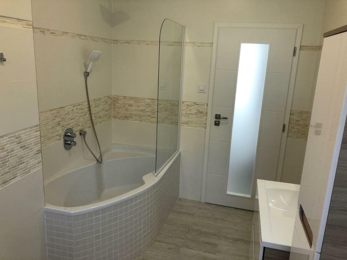 Luxusni Apartman Primo V Centru U Hotelu Thermal Karlovy Vary Dış mekan fotoğraf