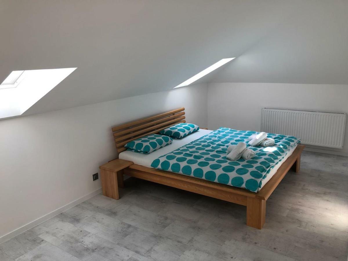 Luxusni Apartman Primo V Centru U Hotelu Thermal Karlovy Vary Dış mekan fotoğraf